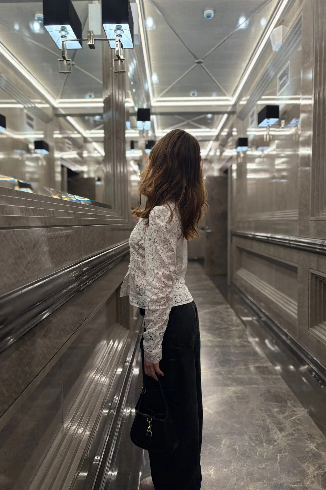 White Lace Stand‐Collared Shirt