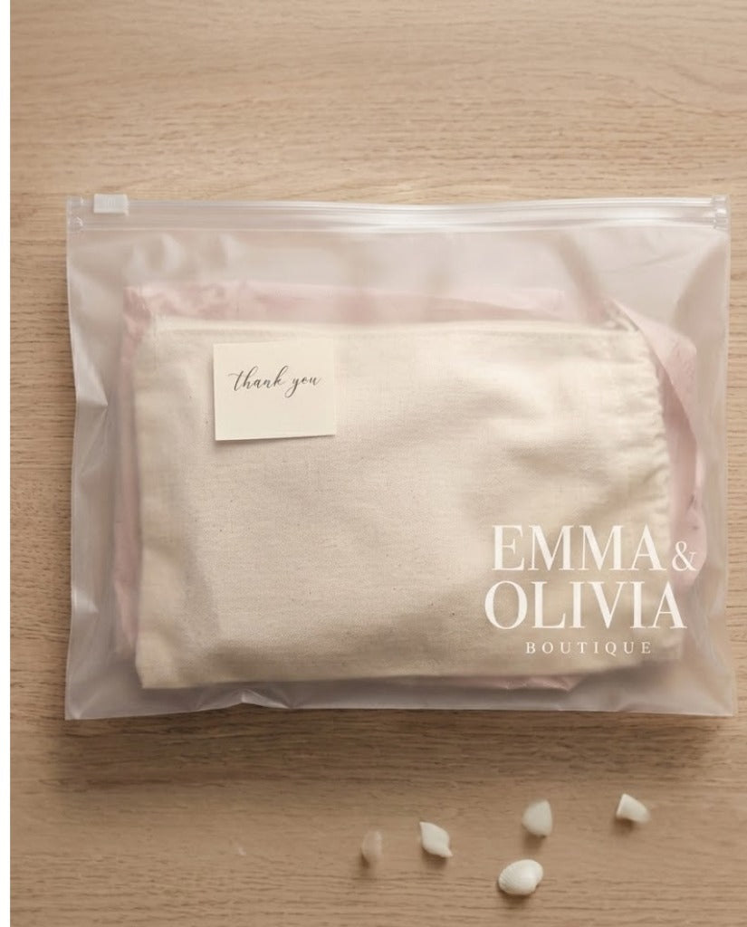 Lindsy - Elegant Comfortable Set